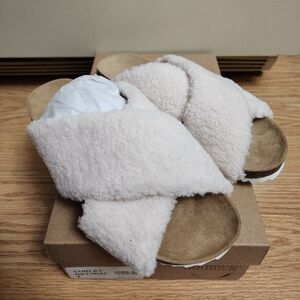 Steve Madden sherpa slides